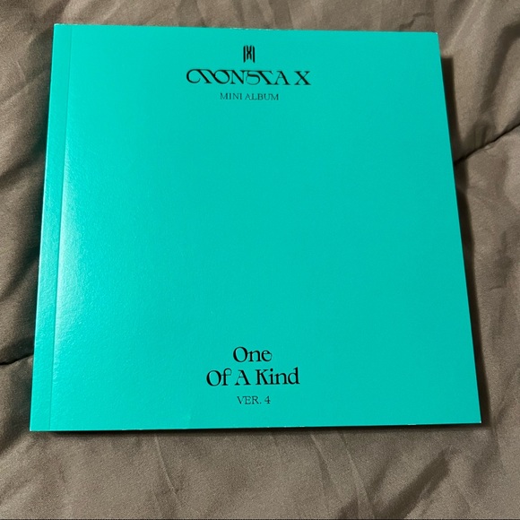 Monsta X One of a Kind Version 4 CD - Picture 2 of 5